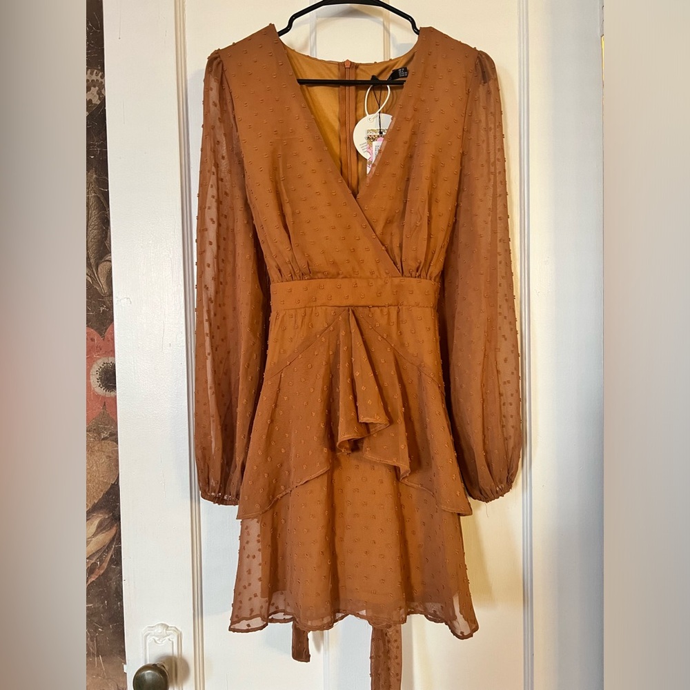 BOOHOO RUFFLE HEM DOBBY CHIFFON MINI DRESS *NWT*